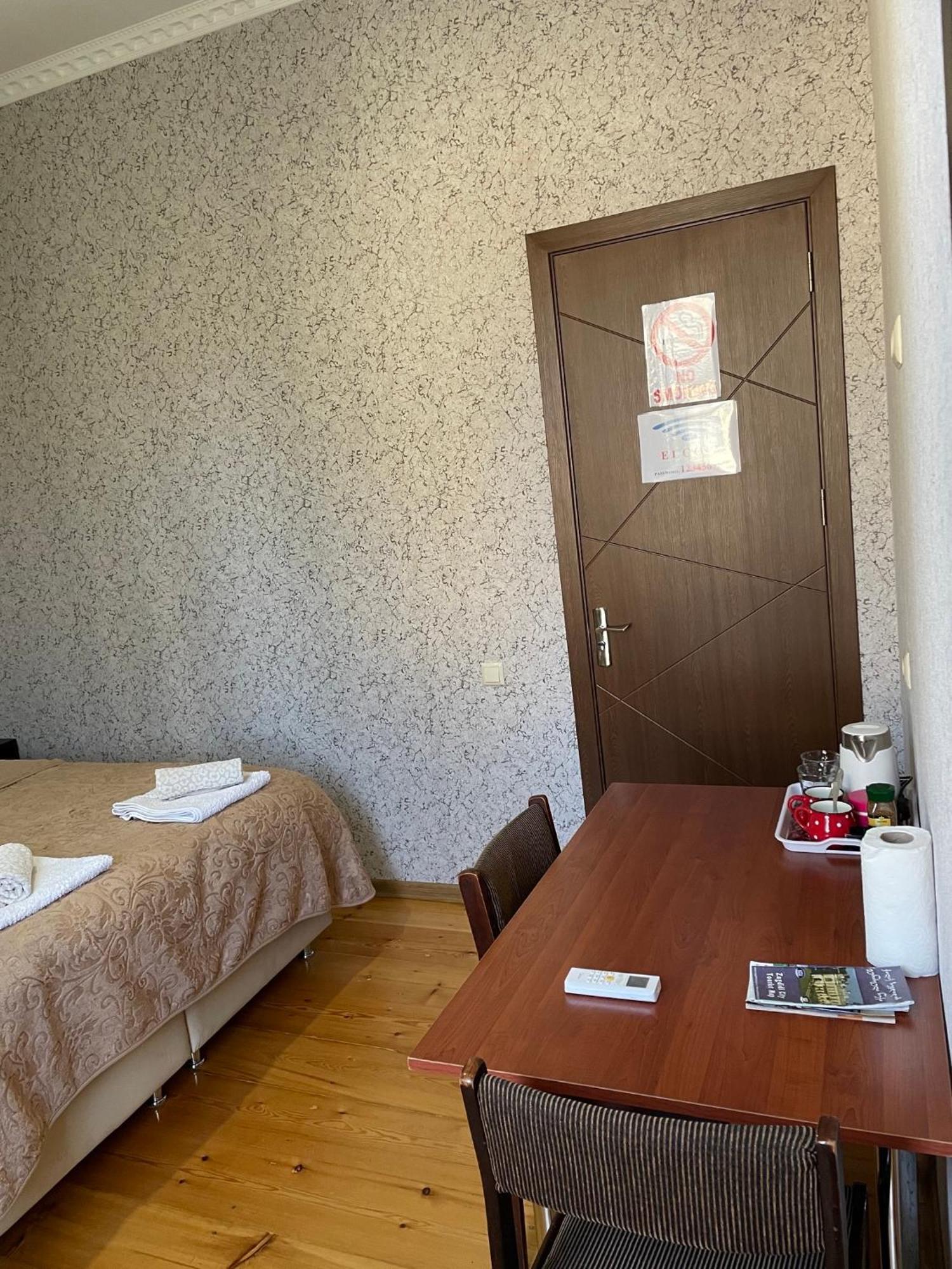Elco Hotel Zugdidi Kültér fotó