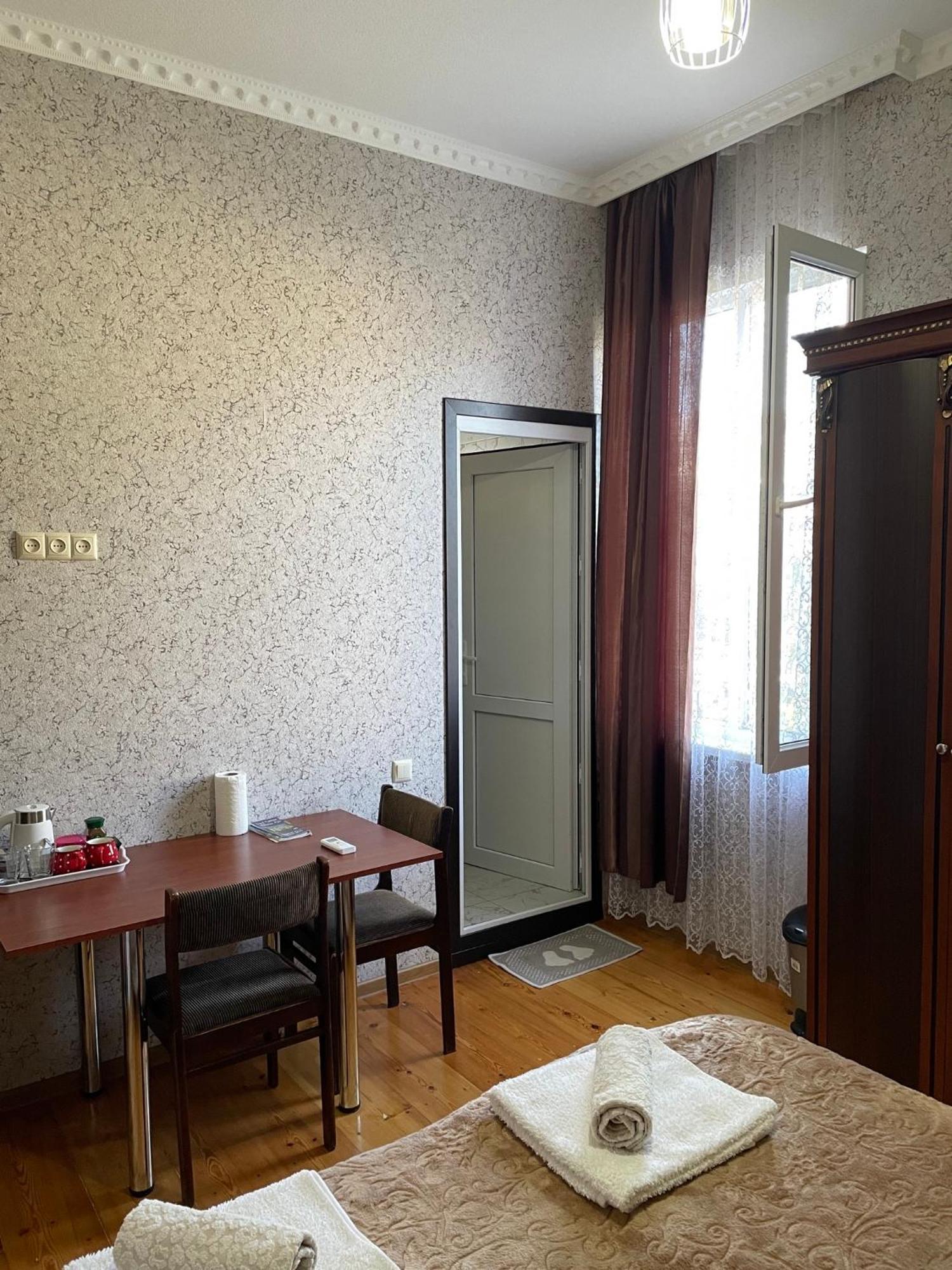Elco Hotel Zugdidi Kültér fotó
